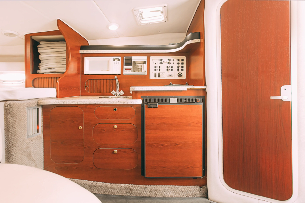 Катер Rinker 310 image- 11